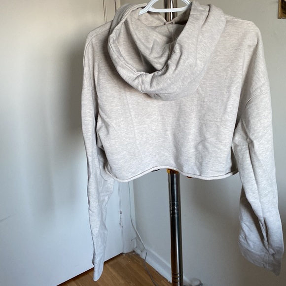 H&M ladies crop hoodie - Picture 2 of 6